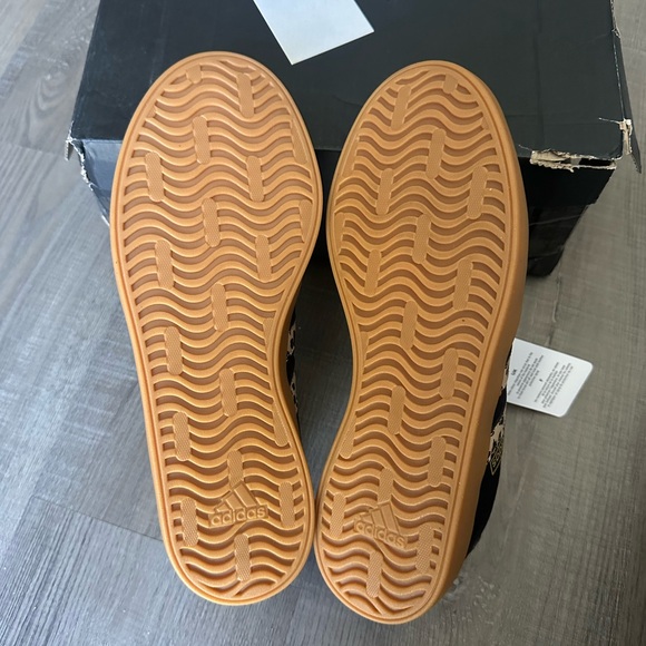Adidas Black and Leopard Print Shoes with Tan Soles NWT - Picture 6 of 7